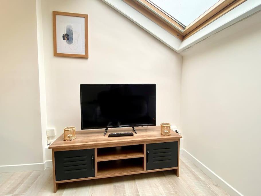 Newz4 - Centre-Ville - Tv - Wifi กาเลส์ ภายนอก รูปภาพ